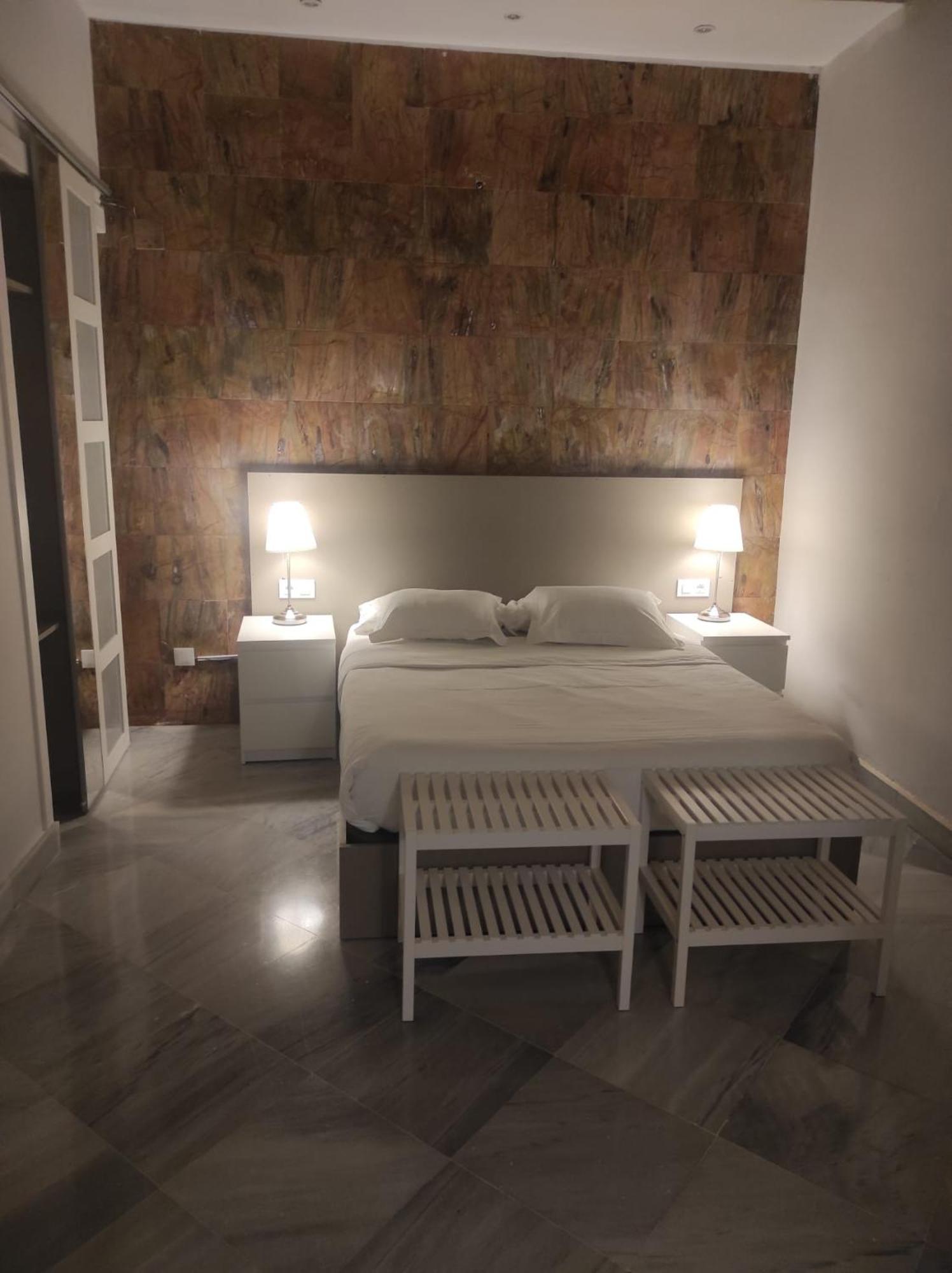 Apartamentos En Plom Valencia Buitenkant foto